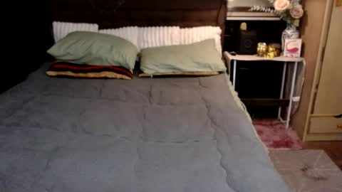 Snapshot of miss_angelic15 chatting on July 11, 2026, 12:57 am miss angelic15 online show from July 11, 2026, 12:57 am