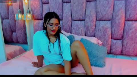 miss_ariss online show from March 19, 2026, 4:16 am