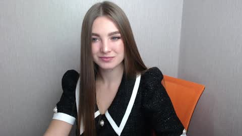 Snapshot of miss_azalea chatting on December 8, 2024, 3:35 pm Georgia online show from December 8, 2024, 3:35 pm