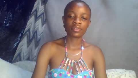 miss_belllo online show from February 5, 2025, 6:02 am