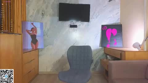 Snapshot of miss_bubbles chatting on November 30, 2025, 12:36 am Sandy online show from November 30, 2025, 12:36 am