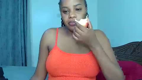 Snapshot of miss_candy7 chatting on January 12, 2025, 7:42 pm Candy online show from January 12, 2025, 7:42 pm