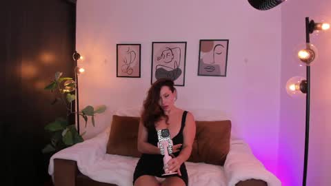 Snapshot of miss_charlize__ chatting on April 14, 2026, 3:12 am Charlize online show from April 14, 2026, 3:12 am