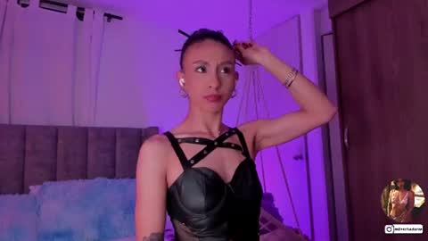 Snapshot of miss_charlotte77 chatting on July 18, 2026, 2:16 am Charlotte online show from July 18, 2026, 2:16 am