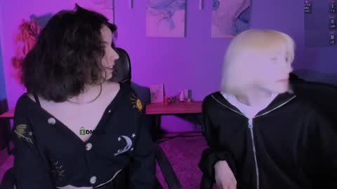 miss_courtney online show from April 23, 2026, 8:46 am