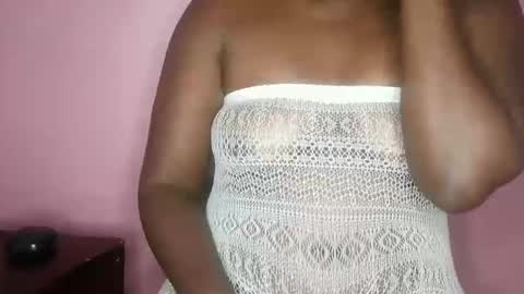 miss_cupcake78 online show from April 21, 2026, 8:34 pm