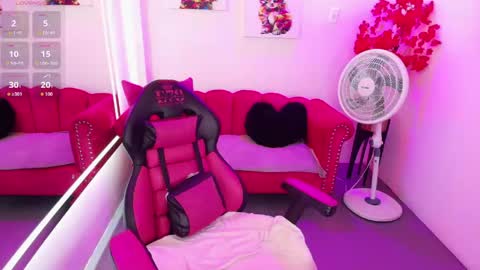 Snapshot of miss_dolly1 chatting on May 11, 2026, 4:04 pm Melanie online show from May 11, 2026, 4:04 pm