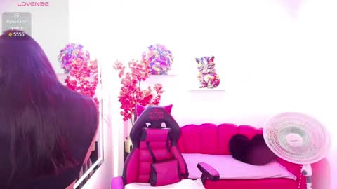 Snapshot of miss_dolly1 chatting on May 25, 2026, 12:44 pm Melanie online show from May 25, 2026, 12:44 pm
