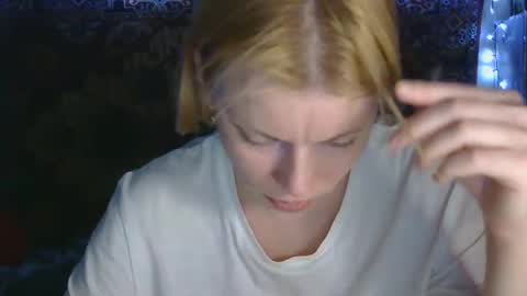 Elis online show from September 27, 2025, 5:51 pm