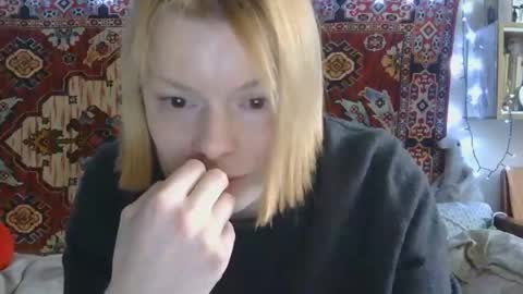 Snapshot of miss_elistia_ chatting on May 6, 2026, 11:04 am Elis online show from May 6, 2026, 11:04 am