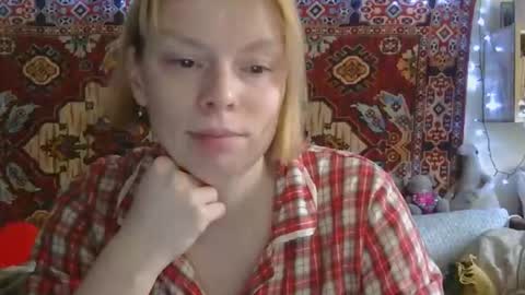 Snapshot of miss_elistia_ chatting on May 14, 2026, 11:06 am Elis online show from May 14, 2026, 11:06 am