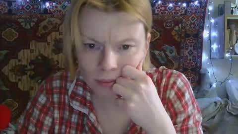 Snapshot of miss_elistia_ chatting on May 15, 2026, 11:17 am Elis online show from May 15, 2026, 11:17 am