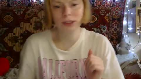 Snapshot of miss_elistia_ chatting on May 25, 2026, 11:27 am Elis online show from May 25, 2026, 11:27 am