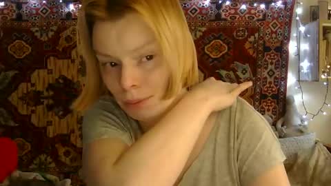 Snapshot of miss_elistia_ chatting on June 3, 2026, 2:33 pm Elis online show from June 3, 2026, 2:33 pm