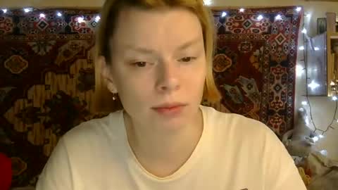 Snapshot of miss_elistia_ chatting on June 18, 2026, 11:14 am Elis online show from June 18, 2026, 11:14 am