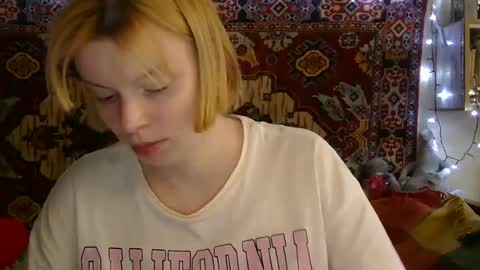 Snapshot of miss_elistia_ chatting on June 22, 2026, 10:45 am Elis online show from June 22, 2026, 10:45 am