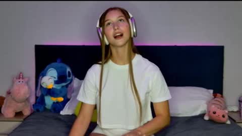 Snapshot of miss_emily_miller chatting on September 29, 2025, 6:24 pm Emily online show from September 29, 2025, 6:24 pm