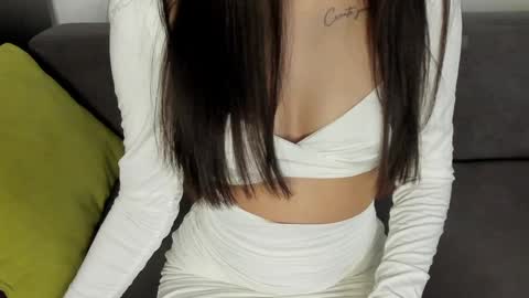 Snapshot of miss_emilyy chatting on January 8, 2025, 4:22 pm Emily online show from January 8, 2025, 4:22 pm