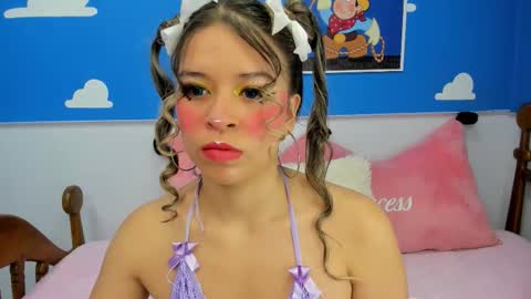 Snapshot of miss_evolet chatting on October 21, 2025, 11:00 am Evoleth online show from October 21, 2025, 11:00 am