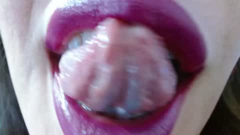 Miss Evoleth online show from July 7, 2026, 12:02 am