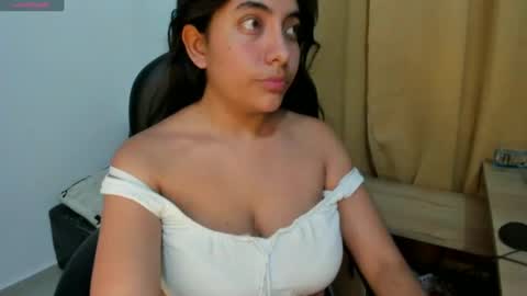 Snapshot of miss_eylens chatting on February 1, 2025, 2:58 am miss_eylens online show from February 1, 2025, 2:58 am