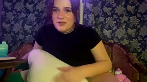 Snapshot of miss_honeypotpie chatting on February 5, 2026, 6:40 am miss_honeypotpie online show from February 5, 2026, 6:40 am