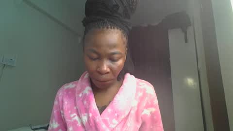 Miss Kiarrafit online show from November 21, 2025, 9:41 am