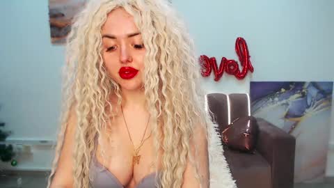 miss_kiten online show from February 7, 2025, 1:04 am