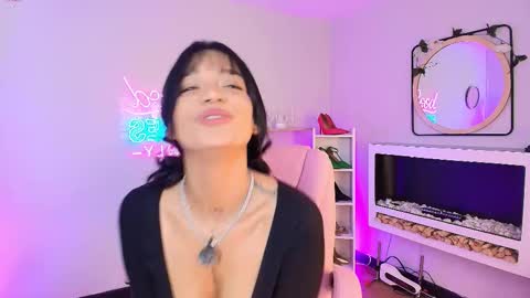 Miss koko online show from November 10, 2025, 8:19 pm