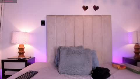 miss_milf_ online show from April 28, 2026, 2:27 am