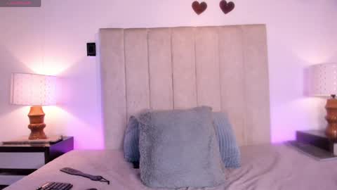 miss_milf_ online show from April 28, 2026, 8:25 pm