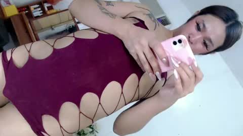 miss_mitchxx online show from July 31, 2026, 1:21 pm
