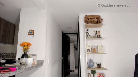 Goddess Myers  thumb up is important for me kisses  online show from September 8, 2025, 10:20 pm