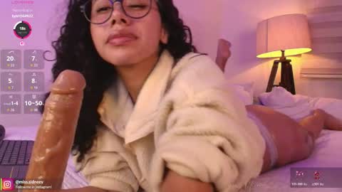 Snapshot of miss_sidney chatting on May 29, 2026, 12:58 pm Amy Olivera online show from May 29, 2026, 12:58 pm