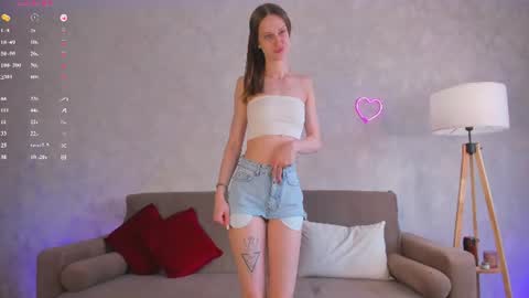 Snapshot of miss_spider chatting on June 13, 2026, 9:29 am Spider girl Help me reach 10 likes online show from June 13, 2026, 9:29 am