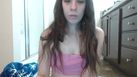 Snapshot of miss_sunshine01 chatting on January 15, 2025, 7:12 pm Bella online show from January 15, 2025, 7:12 pm