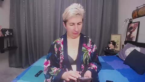 Snapshot of miss_tasha_kom chatting on December 6, 2024, 7:32 am miss_tasha_kom online show from December 6, 2024, 7:32 am