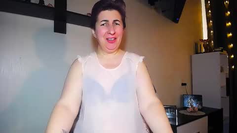 Snapshot of miss_tasha_kom chatting on February 14, 2025, 8:10 am miss_tasha_kom online show from February 14, 2025, 8:10 am