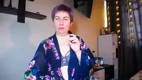 Snapshot of miss_tasha_kom chatting on February 18, 2025, 8:27 am miss_tasha_kom online show from February 18, 2025, 8:27 am