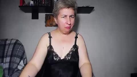 Snapshot of miss_tasha_kom chatting on October 10, 2025, 12:48 pm miss_tasha_kom online show from October 10, 2025, 12:48 pm