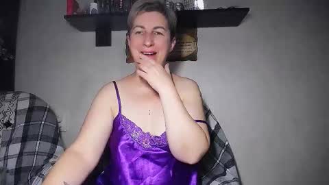 Snapshot of miss_tasha_kom chatting on October 17, 2025, 9:12 am miss_tasha_kom online show from October 17, 2025, 9:12 am