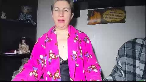 Snapshot of miss_tasha_kom chatting on October 19, 2025, 3:40 am miss_tasha_kom online show from October 19, 2025, 3:40 am