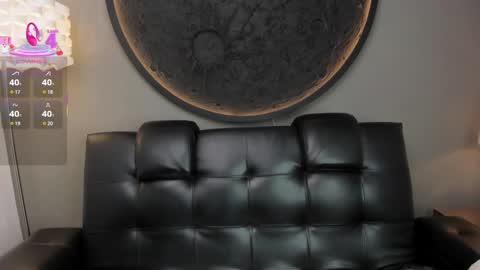 Snapshot of miss_vaiolette chatting on March 7, 2025, 11:07 am Vaiolette online show from March 7, 2025, 11:07 am