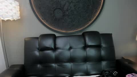 Snapshot of miss_vaiolette chatting on March 10, 2025, 11:10 am Vaiolette online show from March 10, 2025, 11:10 am