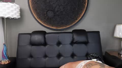 Vaiolette online show from April 23, 2026, 11:09 am