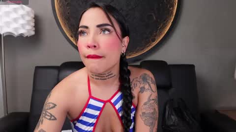 Snapshot of miss_vaiolette chatting on June 6, 2026, 11:04 am Vaiolette online show from June 6, 2026, 11:04 am