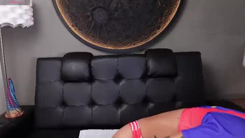 Snapshot of miss_vaiolette chatting on June 9, 2026, 11:11 am Vaiolette online show from June 9, 2026, 11:11 am