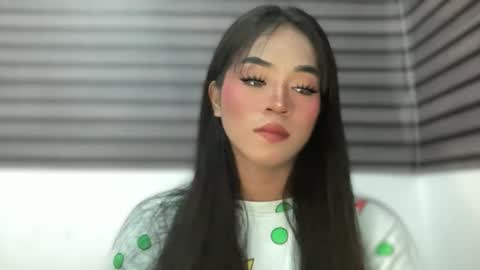 miss_veron_xoxo online show from May 1, 2026, 11:31 pm