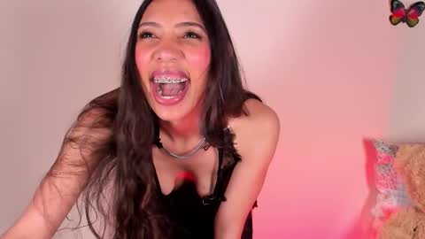 Miss Veronica online show from September 25, 2025, 1:04 pm