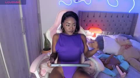 Snapshot of miss_west chatting on February 7, 2025, 7:18 am Tay Tay Independent Model online show from February 7, 2025, 7:18 am